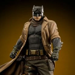 Iron Studios Zack Snyder's Justice League Knightmare Batman 1/10 Art Scale Statue