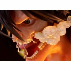 Kinetiquettes Attack On Titan Eren Yeager (Attack Titan) 1/10 Scale Diorama