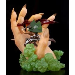 Kinetiquettes Attack On Titan Levi Ackerman Vs Beast Titan 1/10 Scale Diorama