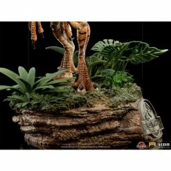 Iron Studios Jurassic Park: The Lost World Velociraptor 1/10 Deluxe Art Scale Statue