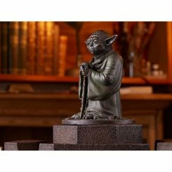 Kotobukiya Star Wars: The Empire Strikes Back Yoda Fountain Statue