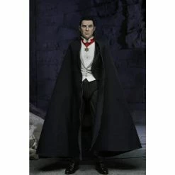NECA Universal Monsters Ultimate Dracula (Transylvania) Figure