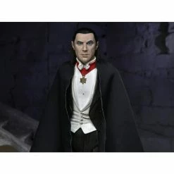 NECA Universal Monsters Ultimate Dracula (Transylvania) Figure