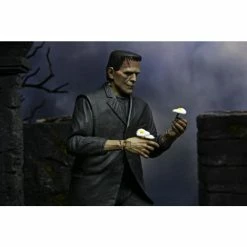 NECA Universal Monsters Ultimate Frankenstein's Monster (Color) 7