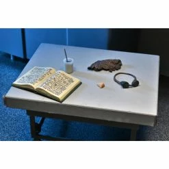 NECA Universal Monsters Ultimate Invisible Man Figure